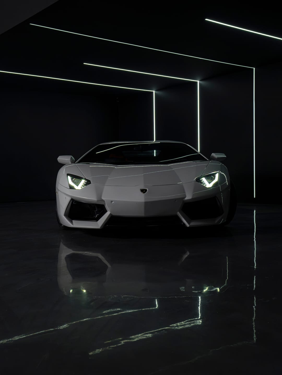 Lamborghini Aventador White 3