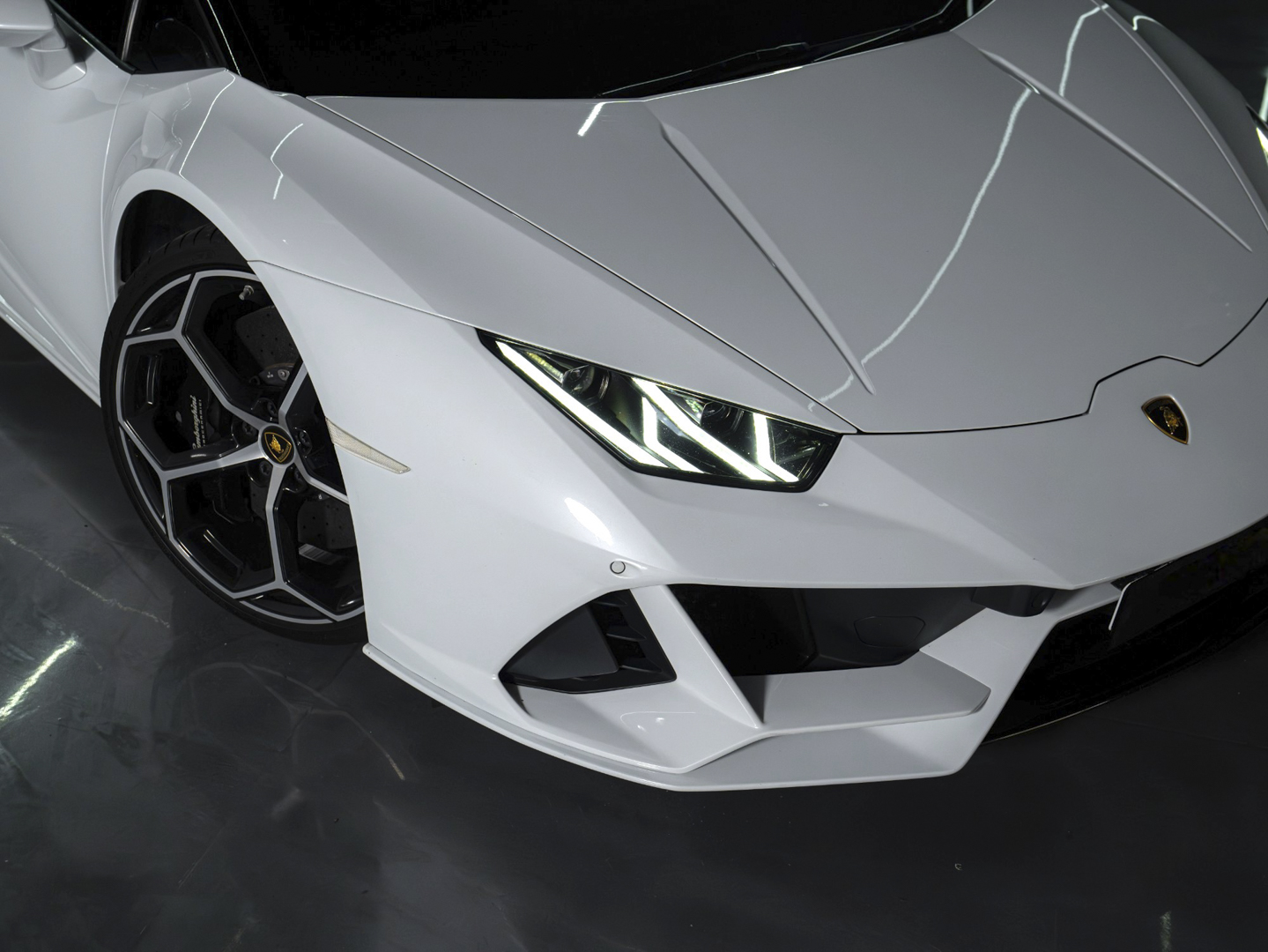Lamborghini huracan evo 13