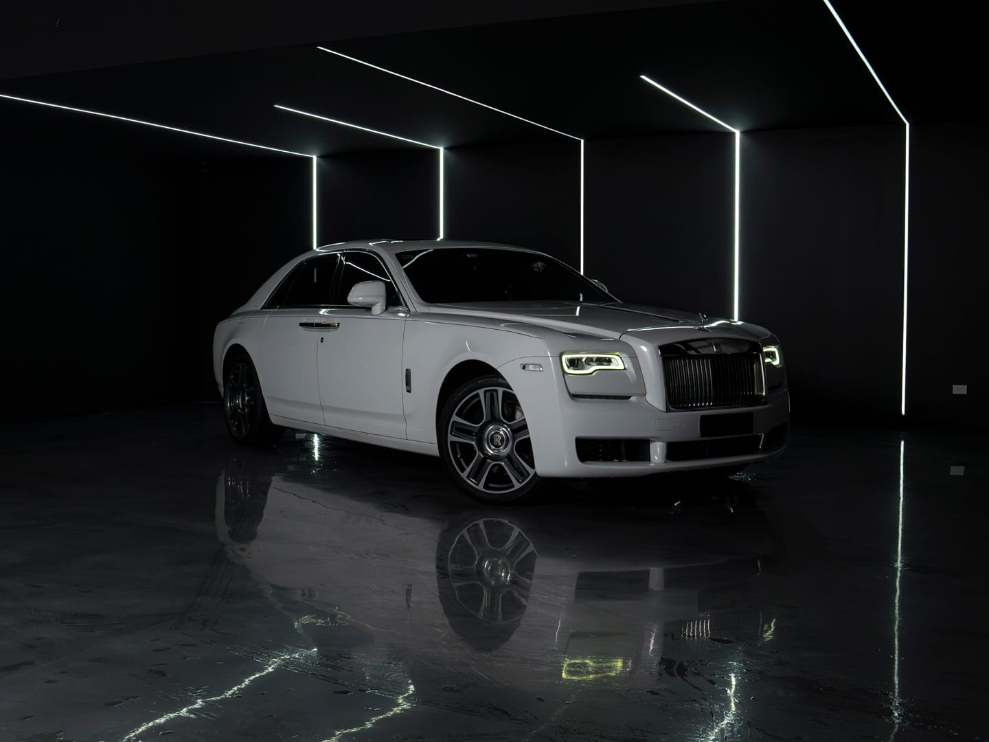 RR Ghost Brown Interior 1