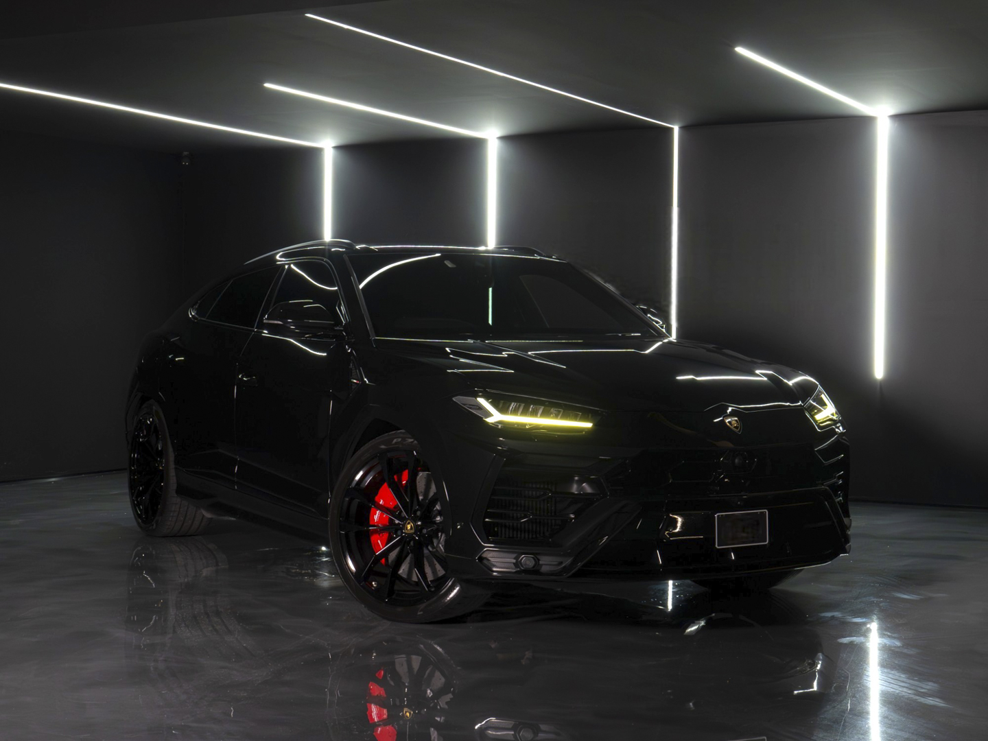 lamborghini urus black 1