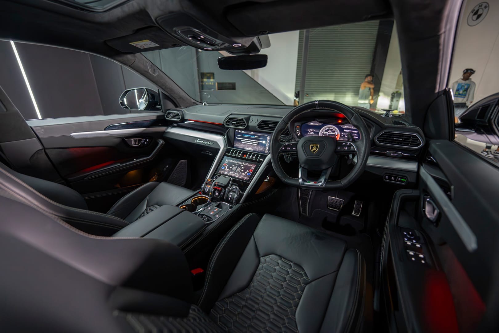 lamborghini urus grey 6