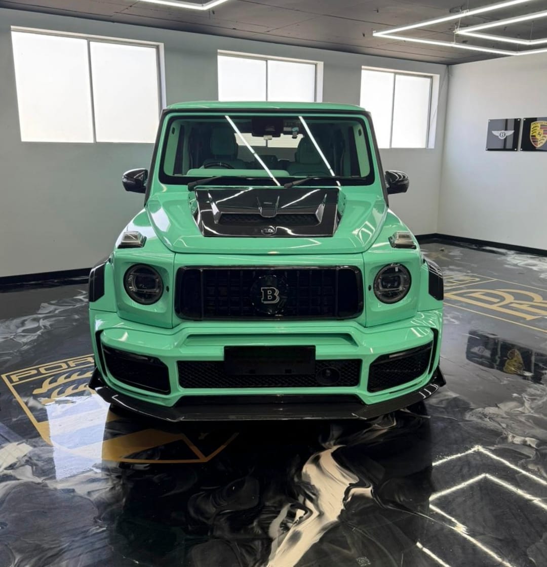 mecedes g63 brabus G900 12