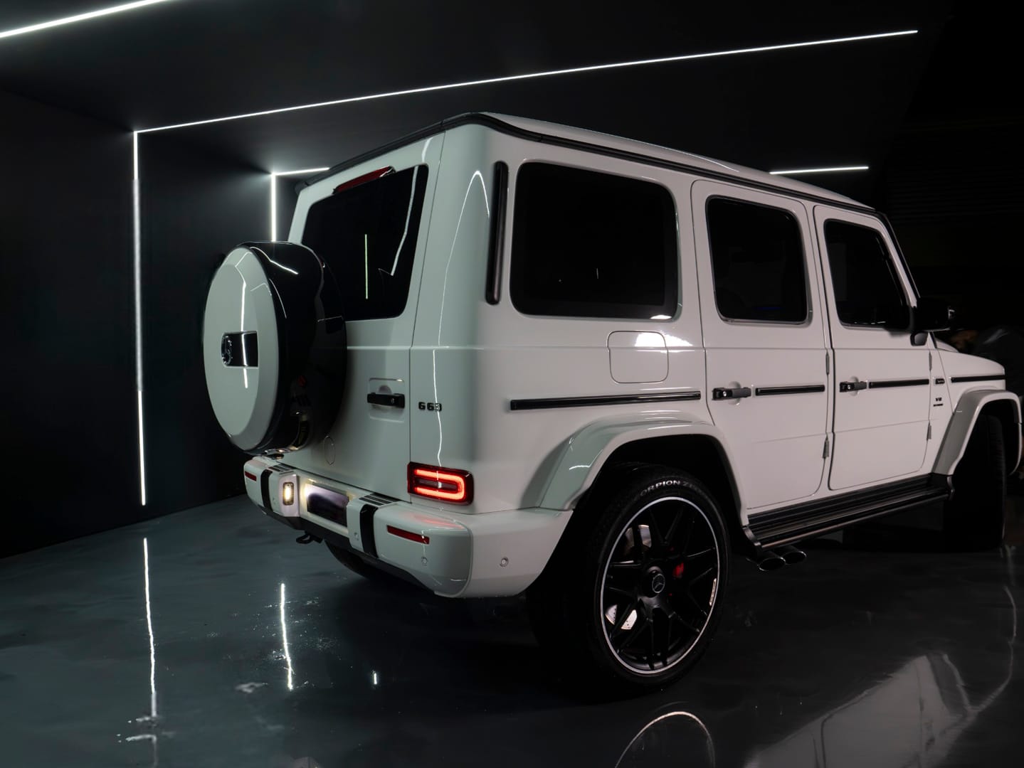 mercedese g63 white 5