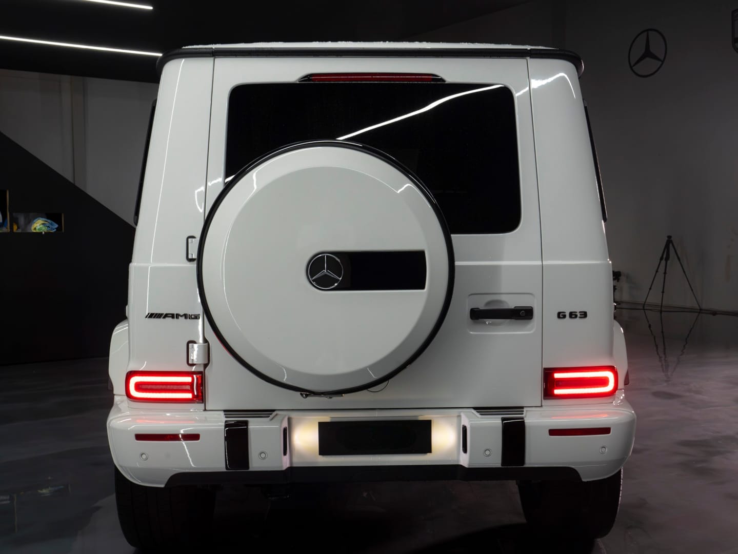 mercedese g63 white 7